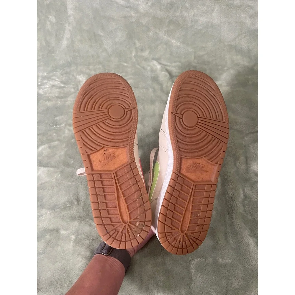 Nike Air Jordan 1 Mid SE 
